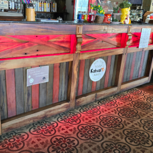 Masif Ahşap Özel Tasarım Banko – Işıklı, Logolu ve Çekmeceli Karşılama Masası - Görsel 5