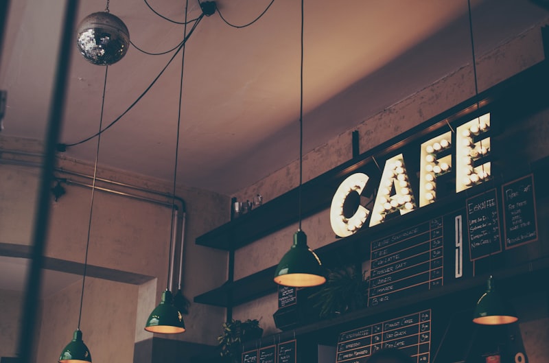 Cozy cafe ahşap bar tezgahı ve dekorasyon fiyatları